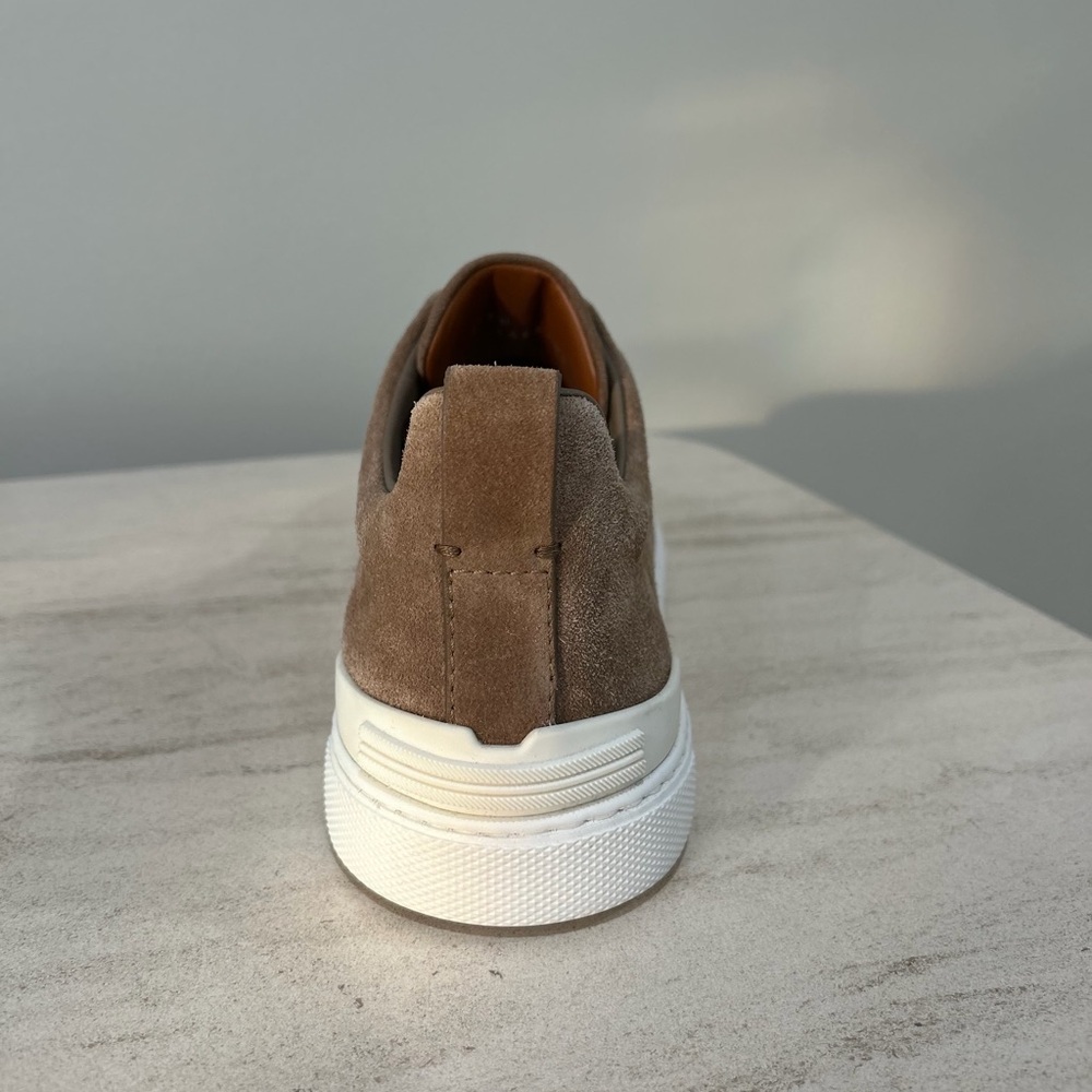 Zenga Men triple stitch sneakers in tan suede